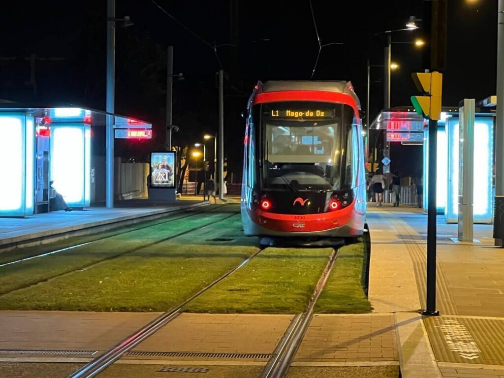 paradas del tranvia de zaragoza