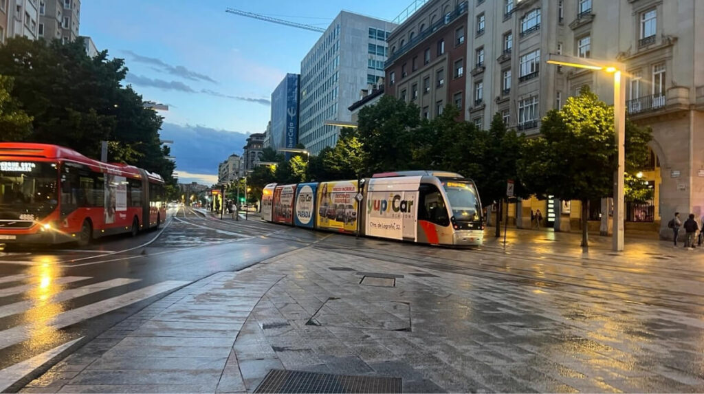 Tranvia zaragoza plaza españa