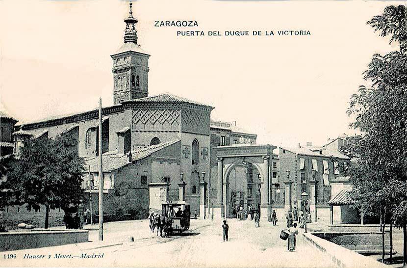 puerta del duque de la victoria Zaragoza