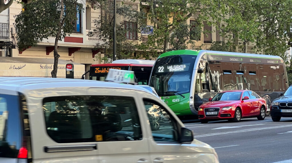 Bus 22 en Zaragoza Paseo Pamplona